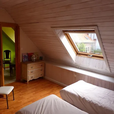 Vakantiehuis Modern In With Garden *